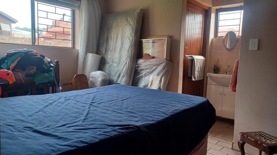5 Bedroom Property for Sale in Dana Bay Western Cape